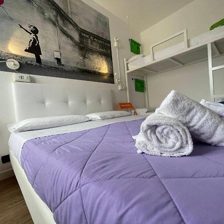 Lake Garda Hostel Salo Luaran gambar