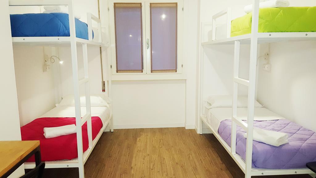 Lake Garda Hostel Salo Luaran gambar
