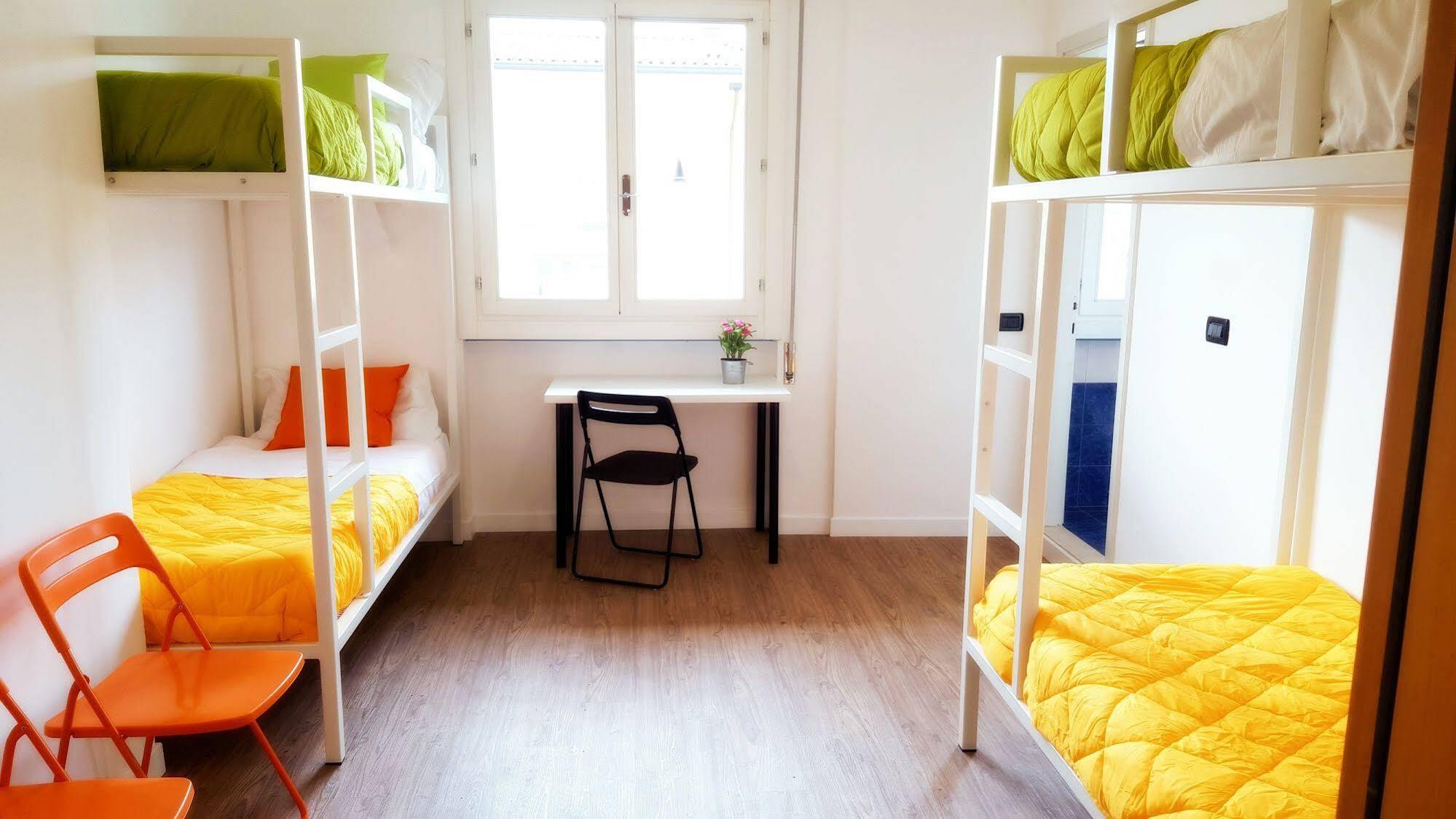 Lake Garda Hostel Salo Luaran gambar