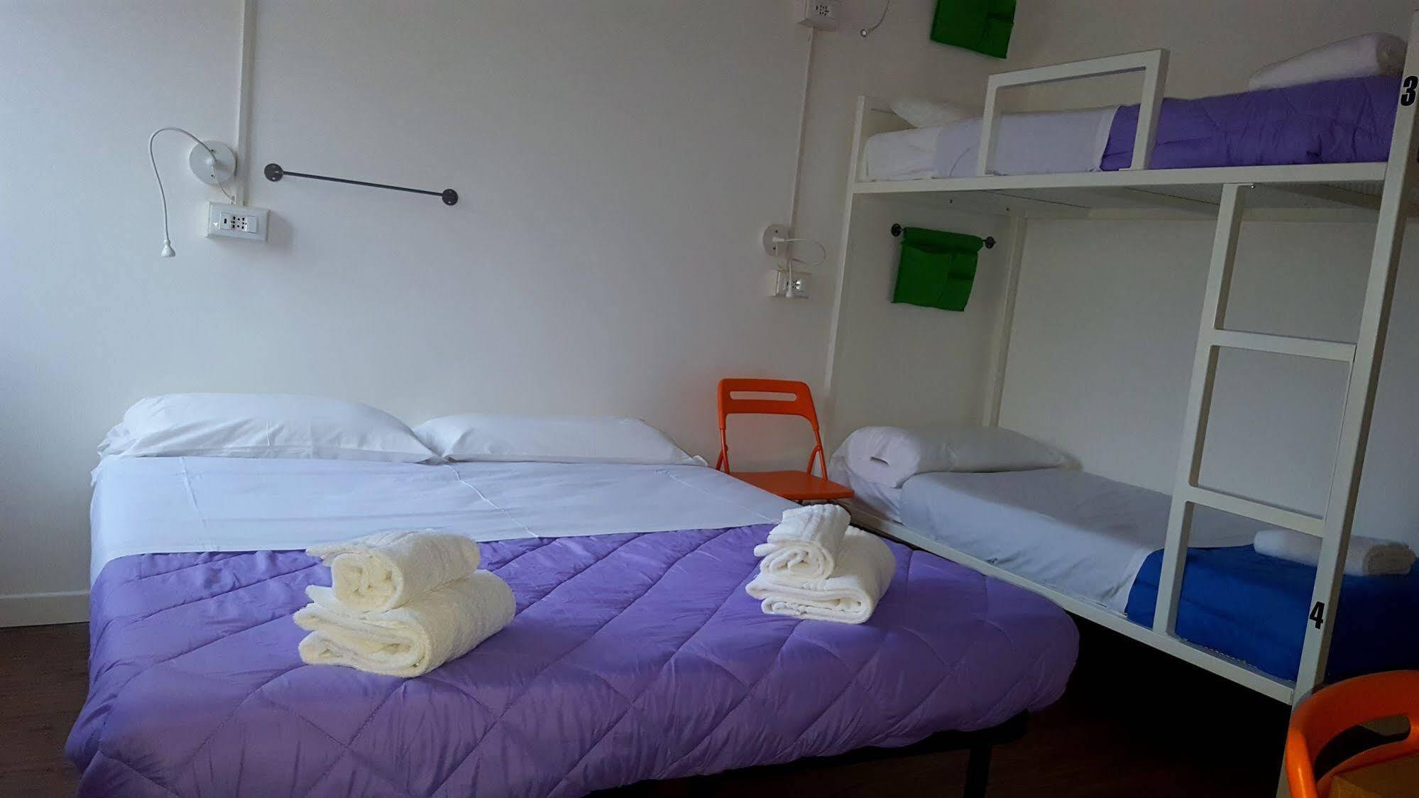 Lake Garda Hostel Salo Luaran gambar