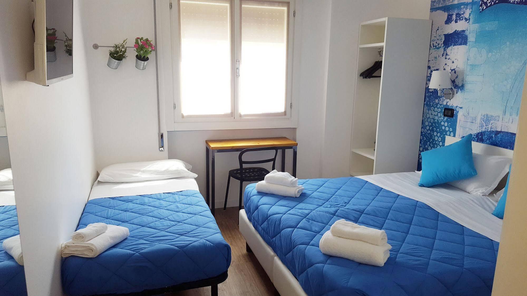 Lake Garda Hostel Salo Luaran gambar