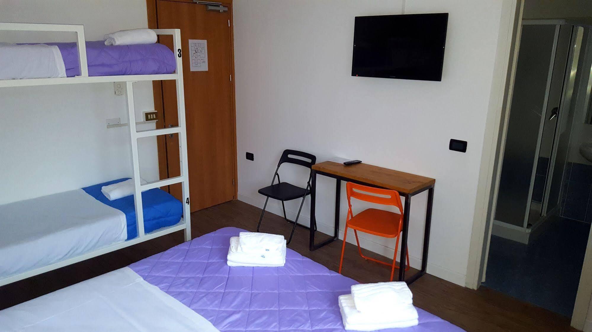 Lake Garda Hostel Salo Luaran gambar